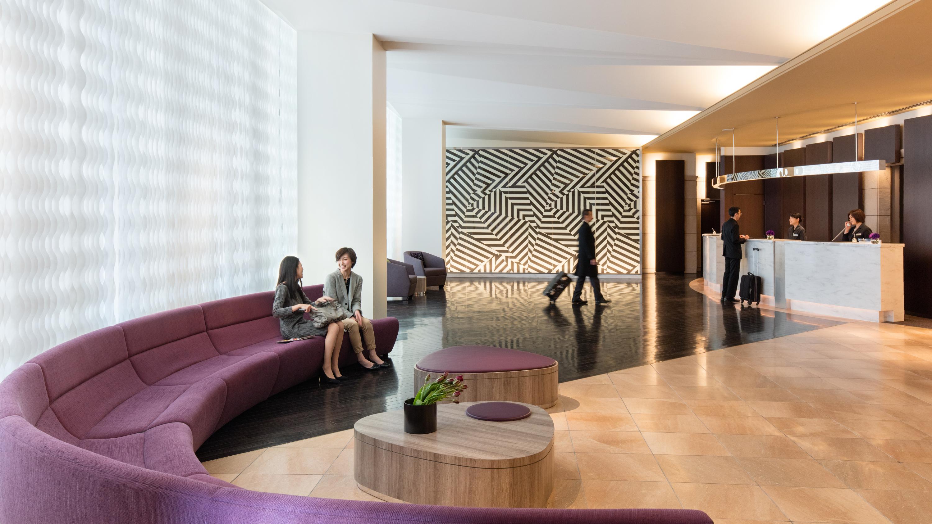 Hotel Courtyard By Marriott Shin-Osaka Station Esterno foto The lobby of the hotel