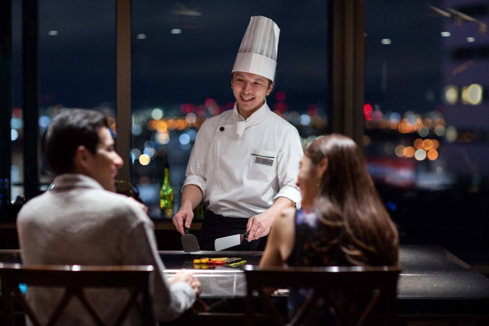 Hotel Courtyard By Marriott Shin-Osaka Station Esterno foto